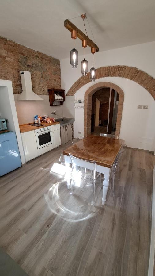 Ferienwohnung Casina Di Alice Vinci Exterior foto